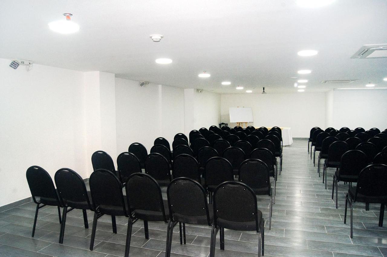 Cafeira Hotel